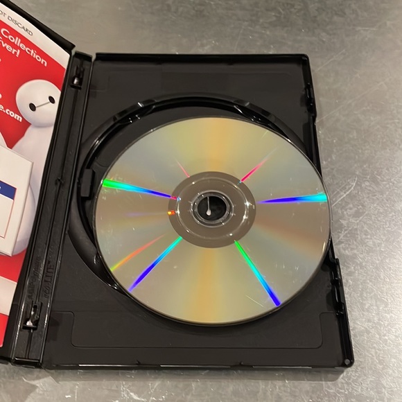 Disney Big Hero 6 DVD - Picture 5 of 11